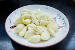 Nutrition, Health Benefits, Side Effects of Garlic